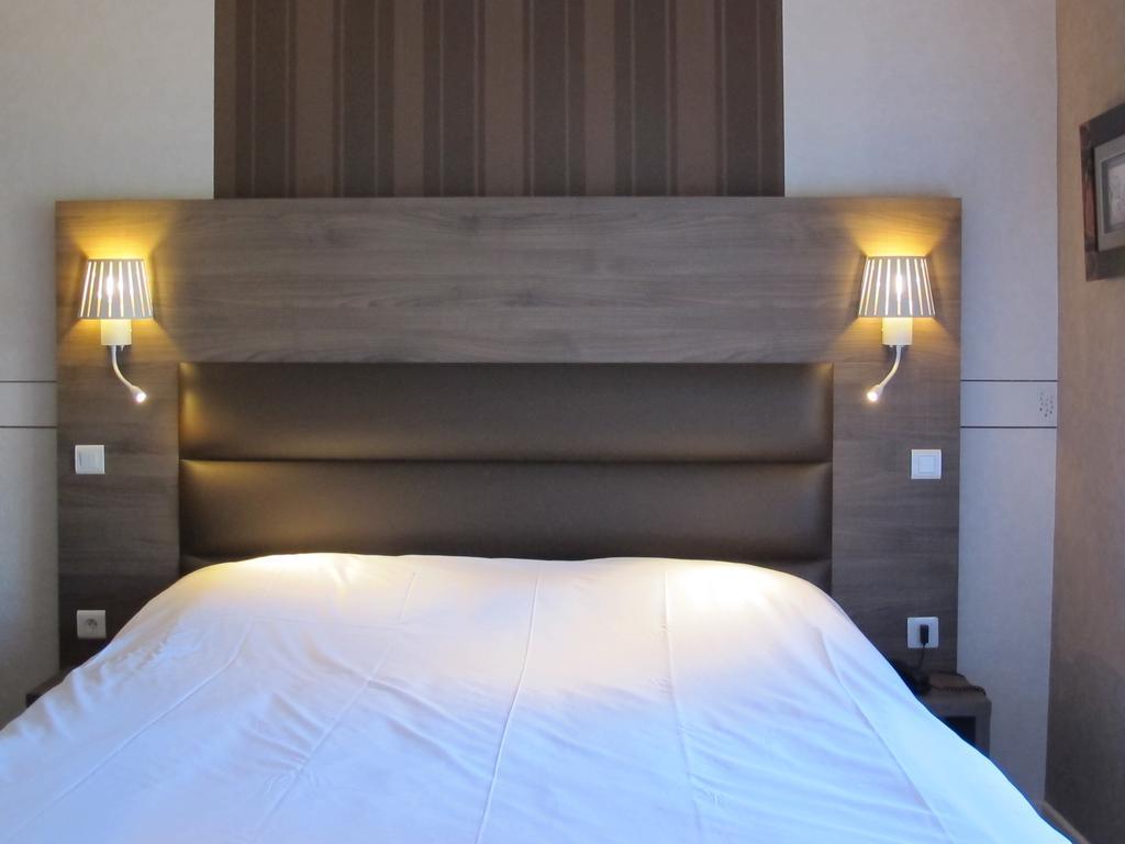 Logis Deshors-Foujanet Hotel Chamboulive Екстериор снимка